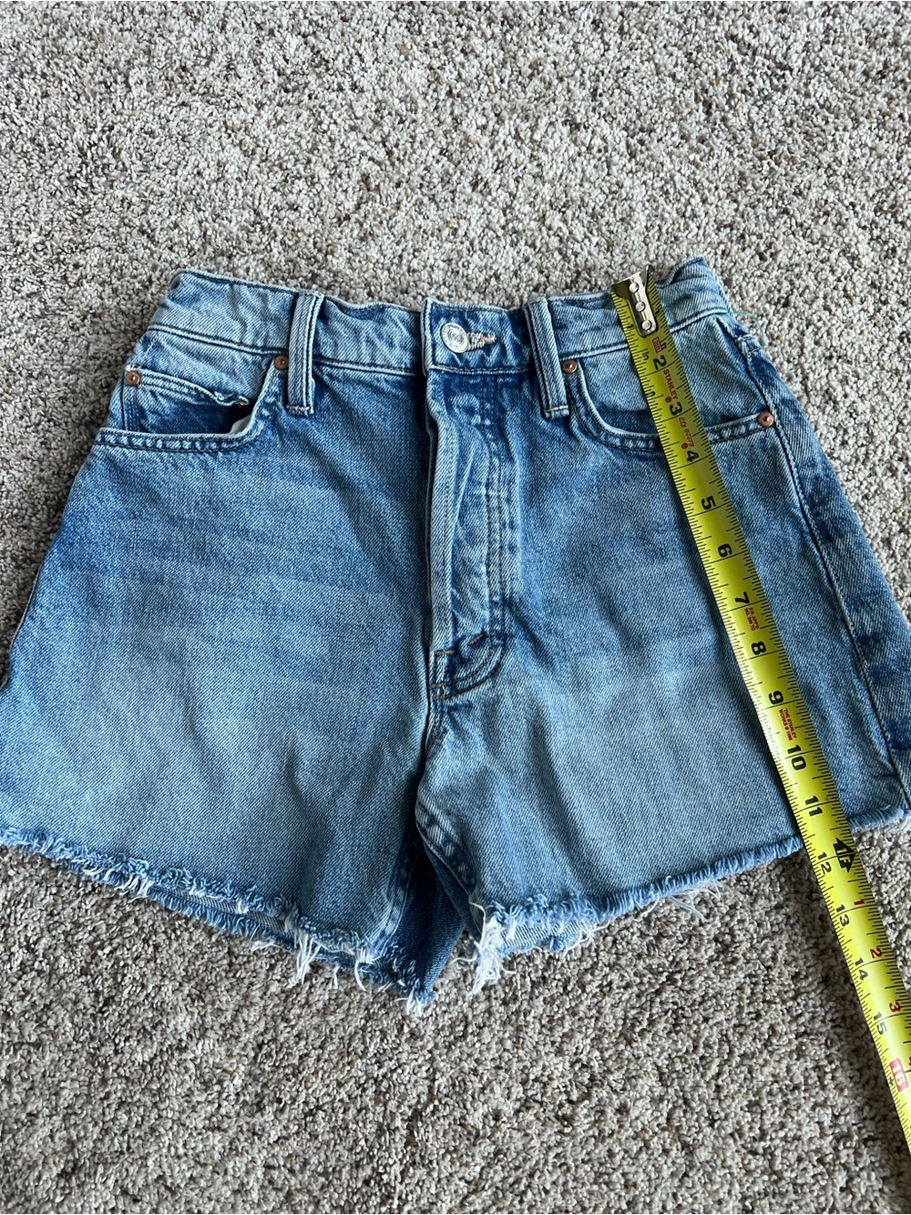 MOTHER The Skipper Short N’ Long Fray Denim Cutoff Shorts. Size 23 - Picture 8 of 9
